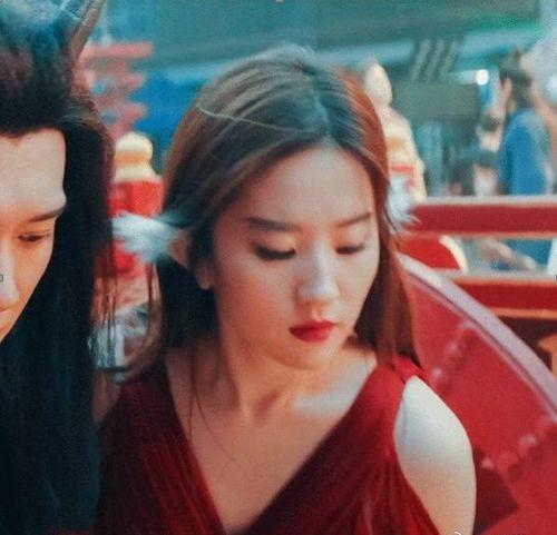 刘亦菲吃瓜小表妹视频大全,趣味横生，笑料不断