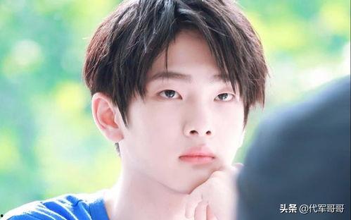 明星吃瓜景甜许凯视频,明星吃瓜现场曝光