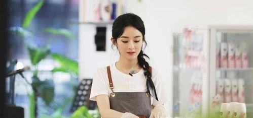 赵丽颖吃瓜劈叉事件视频,网络热议不断