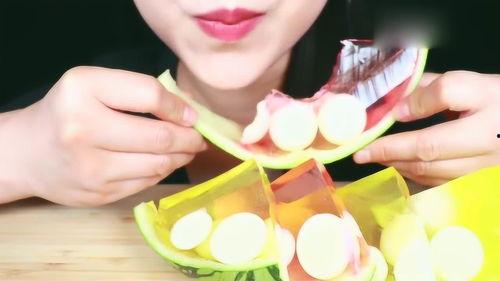 外国吃瓜美女视频网站,外国吃瓜美女视频网站盘点，揭秘网络红人魅力瞬间