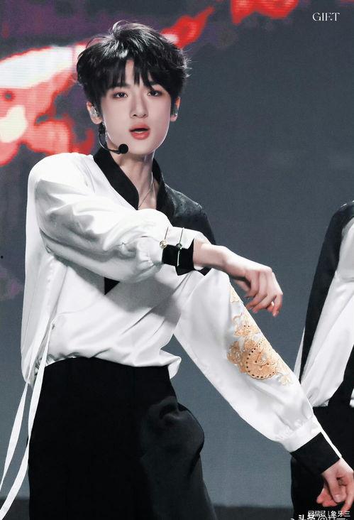 张峻豪视频吃瓜,揭秘娱乐圈幕后故事