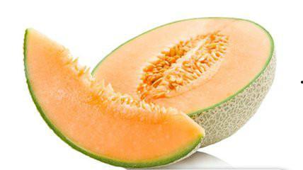 客人喂技师吃哈密瓜视频,一场温馨的互动瞬间