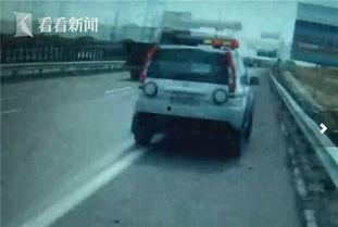 停车场吃瓜视频,揭秘日常生活中的趣味瞬间